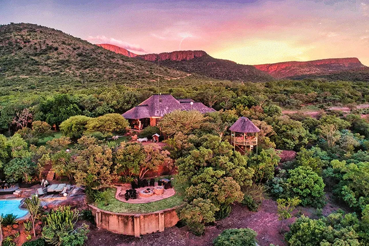 Cypiro Lodge Sunset web gif