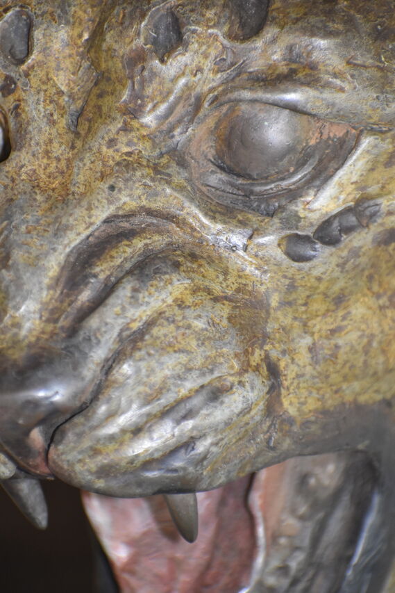Leopard sculpture